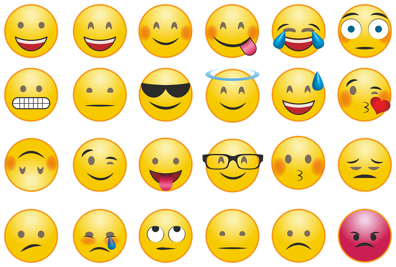 Bola Leve Amarela Smile Emojis Variados